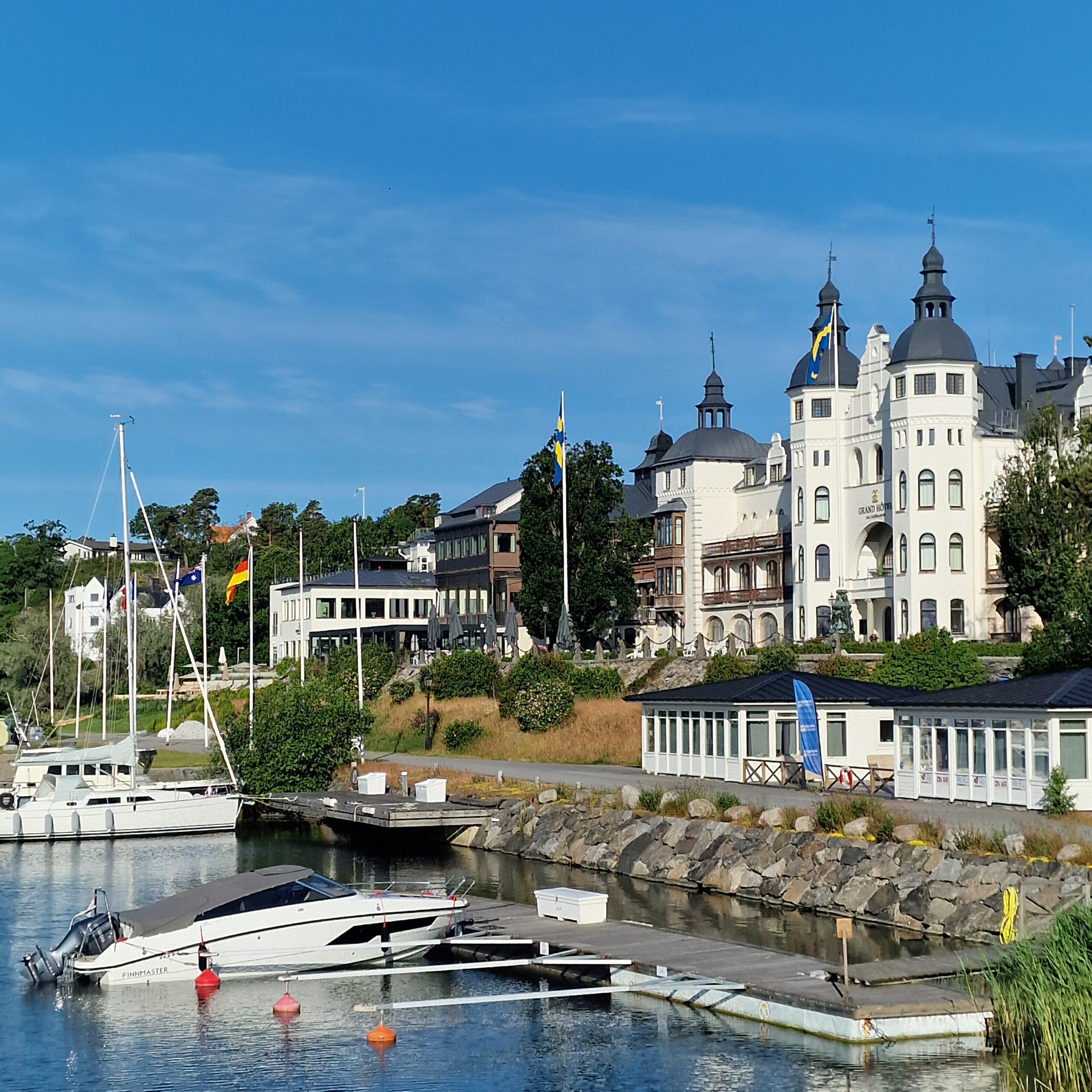 Solsidani Grand Hotel, mida isegi Fredde pidas liiga kalliks söögikohaks Solsidani Grand Hotel, mida isegi Fredde pidas liiga kalliks söögikohaks